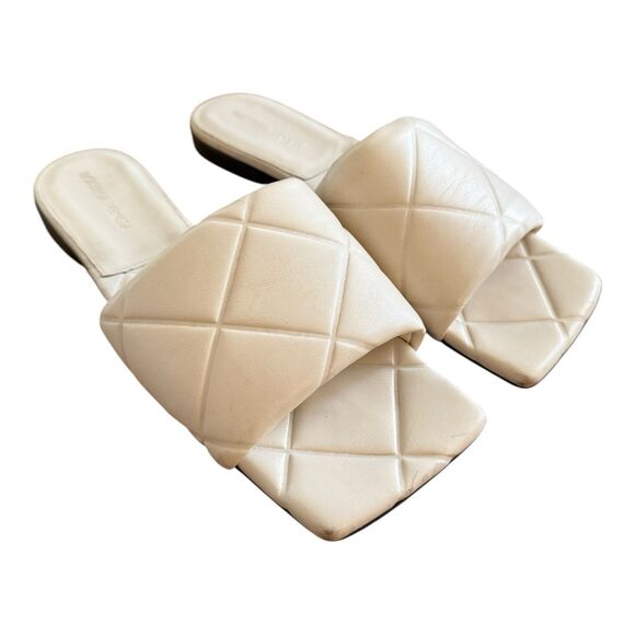 Bottega Veneta Padded Ivory Quilted Leather Flat Slide Sandals Sz EU 40 - Picture 1 of 8